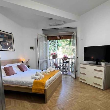 רומא 3 Fermate Dal Colosseo - Casa Vacanze Elena - 50 M Da Metro Garbatella מראה חיצוני תמונה