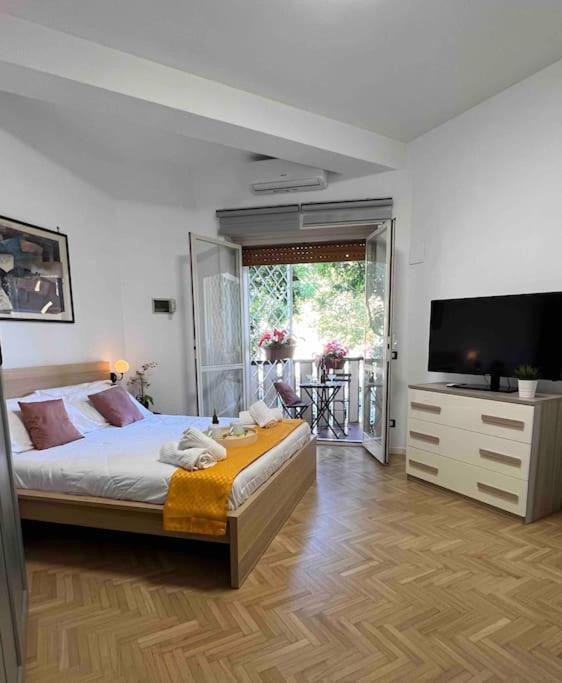 רומא 3 Fermate Dal Colosseo - Casa Vacanze Elena - 50 M Da Metro Garbatella מראה חיצוני תמונה